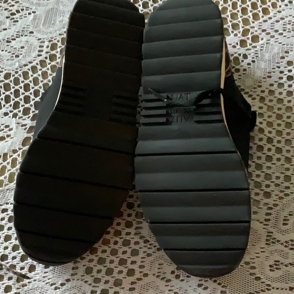 Brand new Womens shoes - Picture 3 of 4